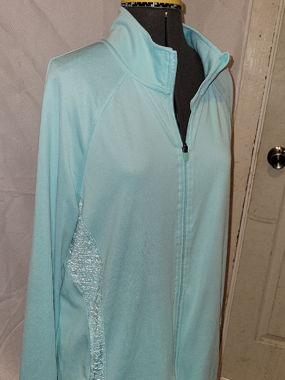Danskin Now Light Aqua Full-Zip Lightweight Jacket W/ Pockets